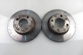 AUDI 80 B3 (1986-1992) Передняя охрана тормозного диска 32839852