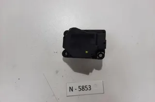 VOLVO V40 Cross Country 1 generation (2012-2020) Interior Heater Flap Motor Actuator 4N5H19E616 34101616