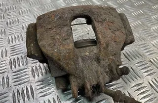 VOLVO V70 2 generation (2000-2008) Супорт тормозов передний правый 34091991