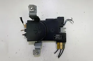 AUDI A3 8P (2003-2013) Антенный модуль 7617310104,8P4035225 34126720