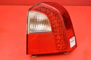 VOLVO V70 2 generation (2000-2008) Rear Right Taillight Lamp 30698984 34485560