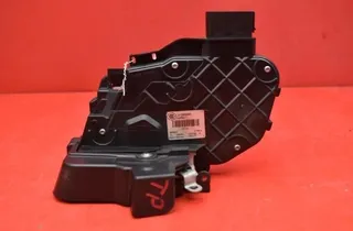 VOLVO V70 2 generation (2000-2008) Rear Right Door Lock 31253280 34485544