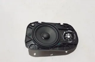 BMW 1 Series F40 (2019-2024) Низкочастотный динамик с правой стороны 2622778 32055487
