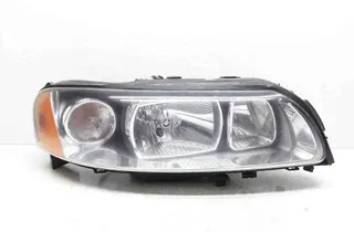 VOLVO V70 2 generation (2000-2008) Front Right Headlight 01251810 32664033