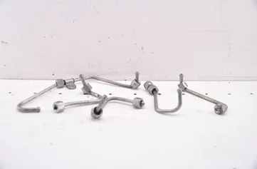 OPEL Astra J (2009-2020) ТРУБКА (ТРУБКИ) ДЛЯ ПОДАЧИ ТОПЛИВА В ЖИКЛЕРЫ B16DTL 30343977