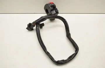 SUZUKI DL Правый боковой переключатель передач 33151741