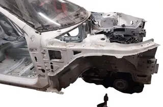 VOLVO XC70 Front Right Quarter Panel 30526208