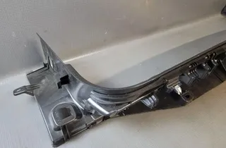 BMW 5 Series G30/G31 (2016-2023) Обделка замка багажника 9484939,6479503 33214986