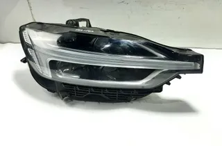 VOLVO XC60 2 generation (2017-2024) Front Right Headlight 31420420 33761445