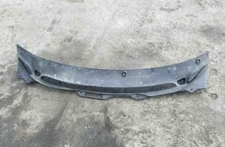 VOLVO V70 2 generation (2000-2008) Front  Wiper Cowl Trim 9190000LH 32510671