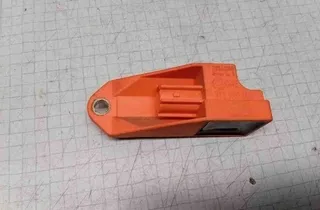 VOLKSWAGEN Touran 1 generation (2003-2015) Датчик удара передний правый 1T0909606 32531153