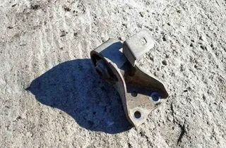 MAZDA 323 BJ (1998-2003) Front engine mount 32533535