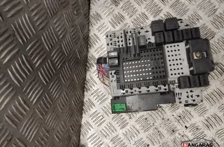 VOLVO S80 1 generation (1998-2006) Блок предохранителей 8676284,9496959 34358060