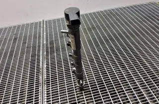 AUDI A4 B7/8E (2004-2008) Fuel Rail 03L130089Q 33223843