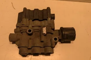 SCANIA P,G,R,T - series (2003-present) Кран управления подушкой 1383955 32851346