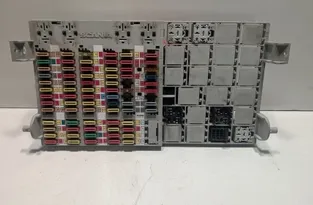 SCANIA P,G,R,T - series (2003-present) Fuse box 2022778,2022770 33572884
