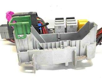 OPEL Combo C (2001-2011) Fuse box 31361772