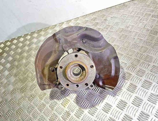 BMW 5 Series E60/E61 (2003-2010) Front Right Wheel Hub 31613037