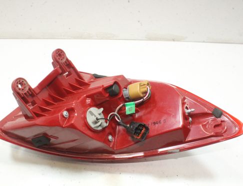 HYUNDAI Tucson 3 generation (2015-2021) Rear Left Taillight 32787143