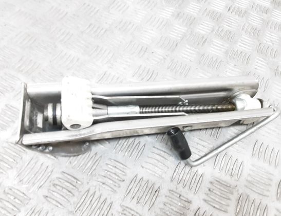 MERCEDES-BENZ C-Class W204/S204/C204 (2004-2015) Lift Jack A2115830115 32792503