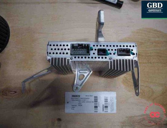 TESLA Model 3 1 generation (2017-2024) Sound Amplifier 1079748-00-e 31698497