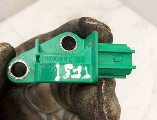 AUDI A4 B9/8W (2015-2024) Left Side Impact Sensor 1K0909606C 32603569