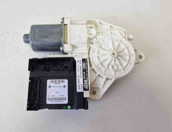 AUDI A3 8P (2003-2013) Маторчик стеклоподъемника задней правой двери 8P4959802F,0130822263 31252099