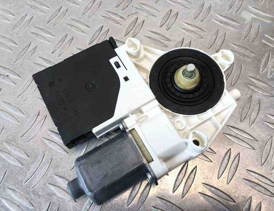 AUDI A3 8P (2003-2013) Маторчик стеклоподъемника задней правой двери 8P4959802F 31275582