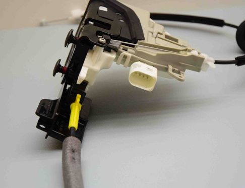 PORSCHE Macan 1 generation (2013-2023) Front Left Door Lock 8J1837015E 31855250