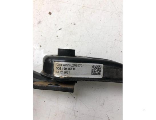 VOLKSWAGEN Golf 7 generation (2012-2024) Подушка двигателя правая 5Q0199855M 17670225