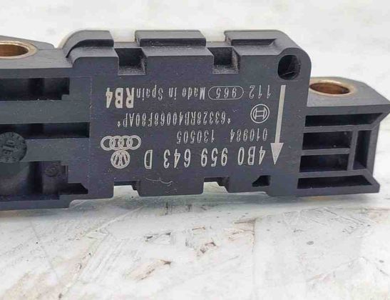 AUDI A3 8P (2003-2013) Rear Right Impact Sensor 4B0959643D 31452287