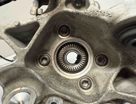 BMW i4 1 generation (2021-2024) Rear Right Wheel Hub 6893274 31639812