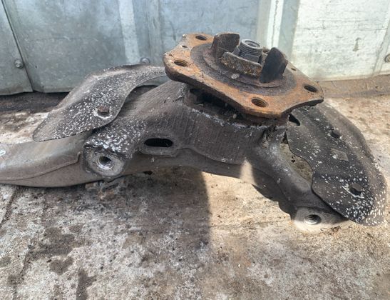 PORSCHE Panamera 970 (2009-2016) Front Right Wheel Hub 970341157 32963108