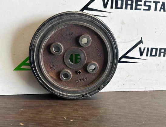 VOLVO V60 1 generation (2010-2020) Crankshaft Pulley 31258122 28579203