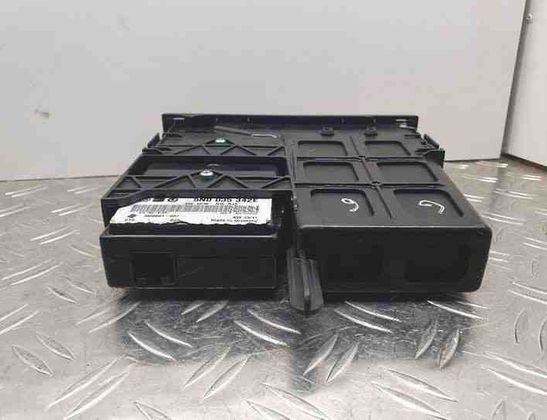 VOLKSWAGEN Golf 7 generation (2012-2024) Блок управления USB / AUX 5N0035342E,5N0035341F 24159535