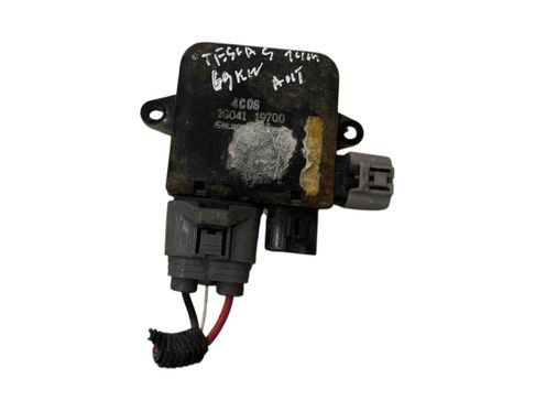 TESLA Model 3 1 generation (2017-2024) Coolant fan relay 4006,1G04119700 29947913