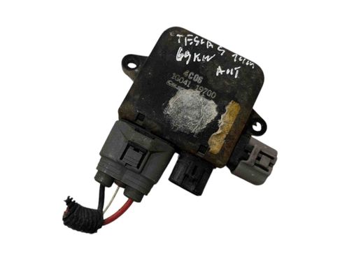 TESLA Model 3 1 generation (2017-2024) Coolant fan relay 4006,1G04119700 29947913