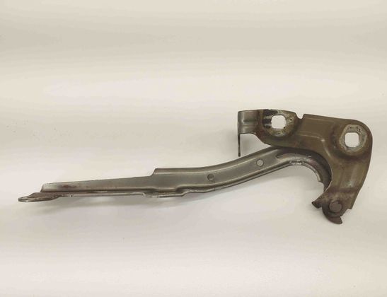 OPEL Astra K (2015-2021) Петля капота передняя левая 39032149 25806580