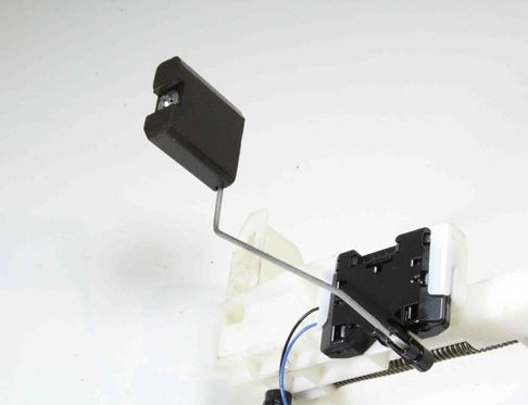 MERCEDES-BENZ C-Class W204/S204/C204 (2004-2015)  датчик уровня топлива A2044700694 14663647