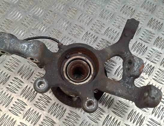 MERCEDES-BENZ GLK-Class X204 (2008-2015) Front Left Wheel Hub A2043322901 31882833