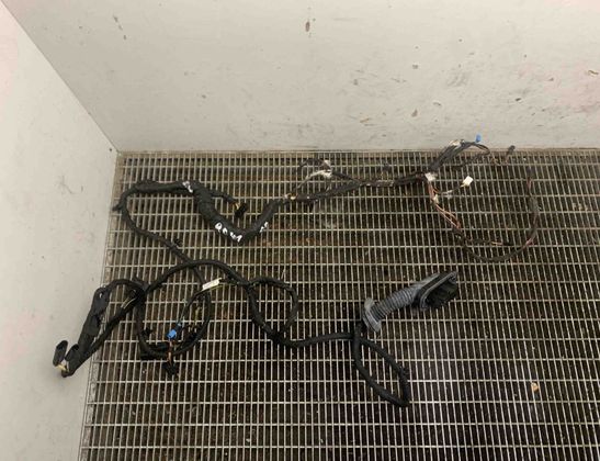 BMW 5 Series F10/F11 (2009-2017) Front Right Door Cables 9312733,9147281 15010097