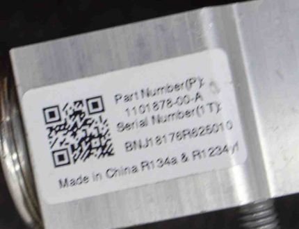 TESLA Model 3 1 generation (2017-2024) Air conditioner expansion valve 1101878-00-A 11375188