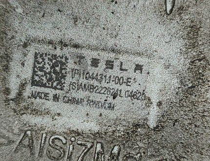TESLA Model 3 1 generation (2017-2024) Ступица передняя левая 1044311-00-E 25388173