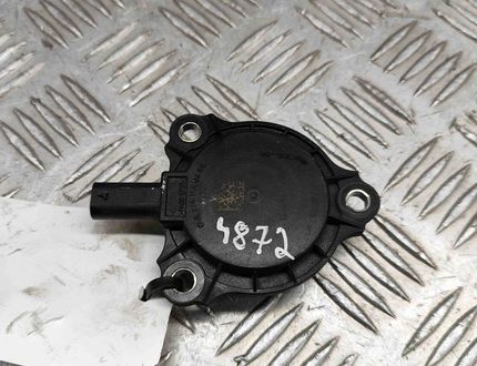 MERCEDES-BENZ CLS-Class C218/X218 (2011-2017) Camshaft Cylinder Head Magnet A2761560490 29041837