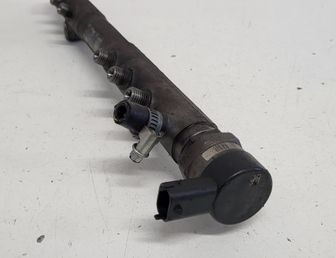 VOLVO V70 3 generation (2007-2020) Fuel Rail 0445215023 32972816