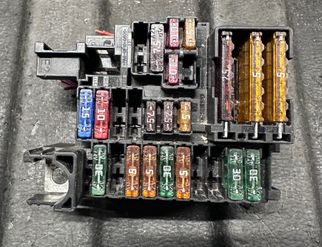 MERCEDES-BENZ E-Class W213/S213/C238/A238 (2016-2024) Fuse box A2135400414 32759272