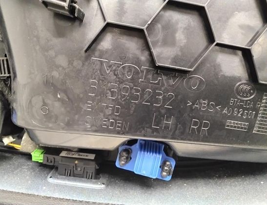 VOLVO V90 2 generation (2016-2024) Rear Left Door Panel 31393232 33016516
