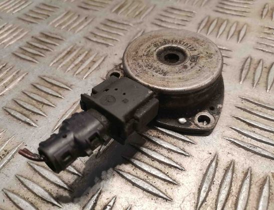 MERCEDES-BENZ C-Class W203/S203/CL203 (2000-2008) Camshaft Cylinder Head Magnet 2710510177 17864158