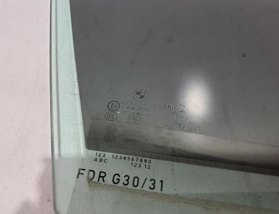 BMW 5 Series G30/G31 (2016-2023) Стекло передней правой двери 7339456 33007742