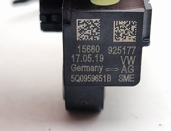 AUDI Q3 F3 (2018-2024) Задний правый датчик удара 32958278